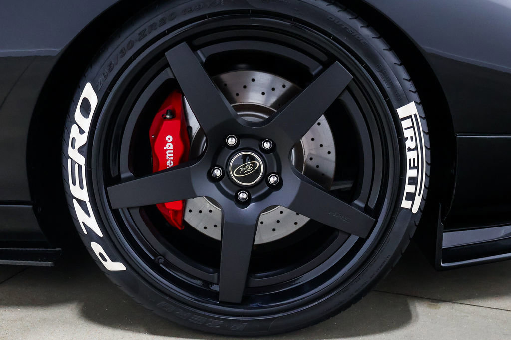 Used 2006 Ford GT RWD image 32