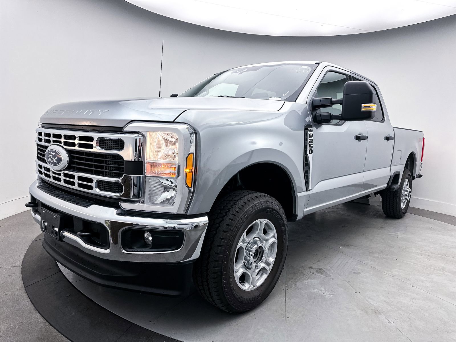 Used 2024 Ford F250 XLT w/ FX4 Off-Road Package image 10