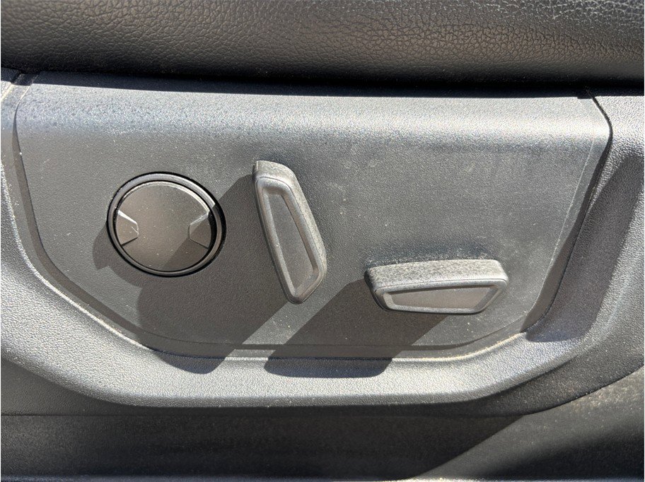 Used 2020 Ford F350 Lariat w/ Lariat Ultimate Package AWD/4WD image 48