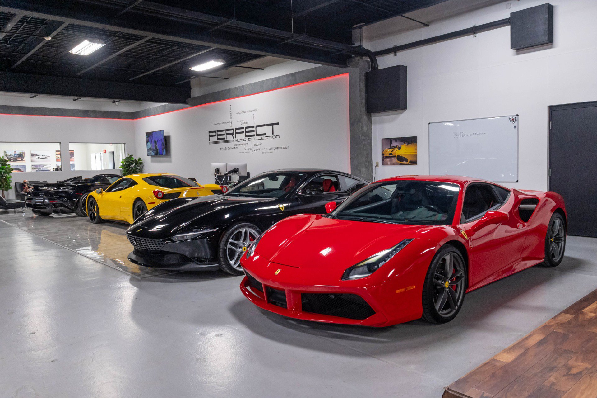 Used 2018 Ferrari 488 GTB RWD image 77