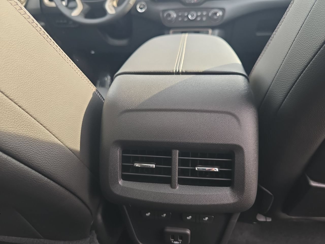Used 2023 GMC Terrain Denali w/ Black Diamond Edition AWD/4WD image 23