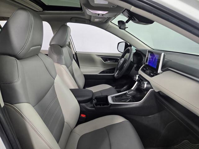 Used 2023 Toyota RAV4 XLE Premium FWD image 18