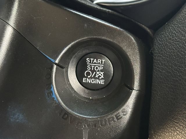 Used 2020 Jeep Renegade Limited AWD/4WD image 22