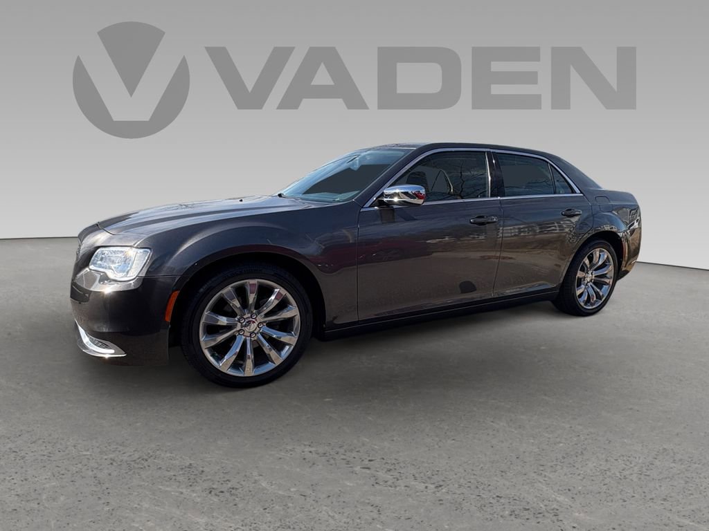 Used 2019 Chrysler 300 Touring w/ Chrome Appearance Package image 26