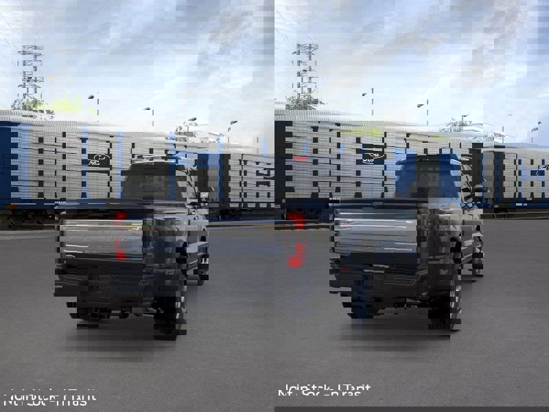 New 2026 Ford F350 4x4 Crew Cab DRW Super Duty image 4