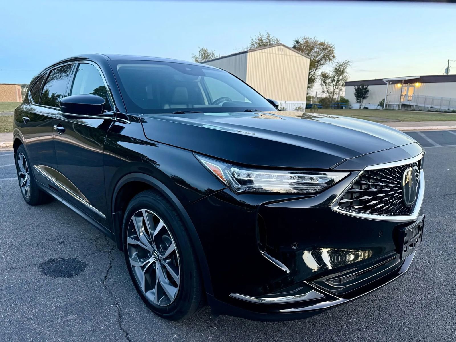 Used 2023 Acura MDX SH-AWD w/ Technology Package image 4