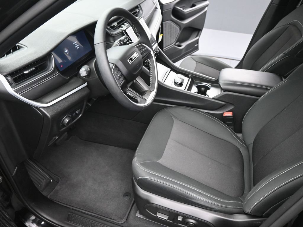 Used 2024 Jeep Grand Cherokee L Laredo w/ Luxury Tech Group I image 9