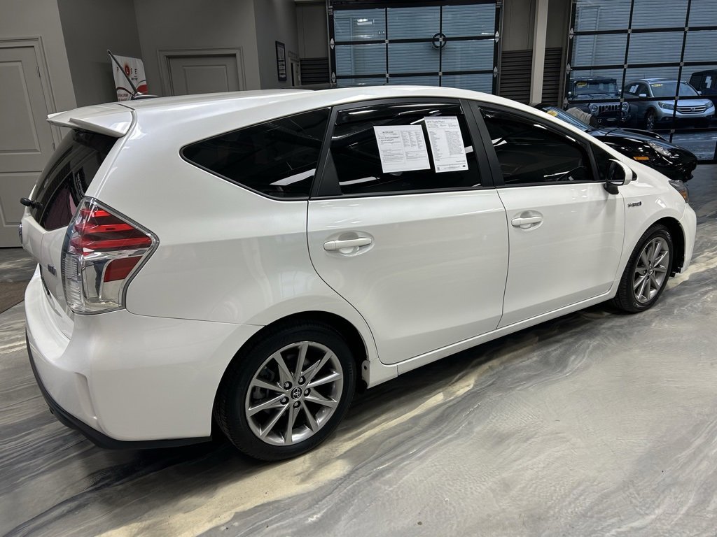 Used 2016 Toyota Prius V Five image 29