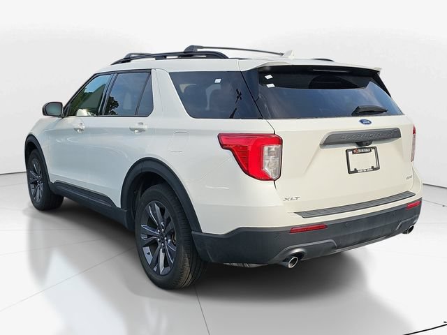 Used 2023 Ford Explorer XLT w/ Equipment Group 202A AWD/4WD image 5