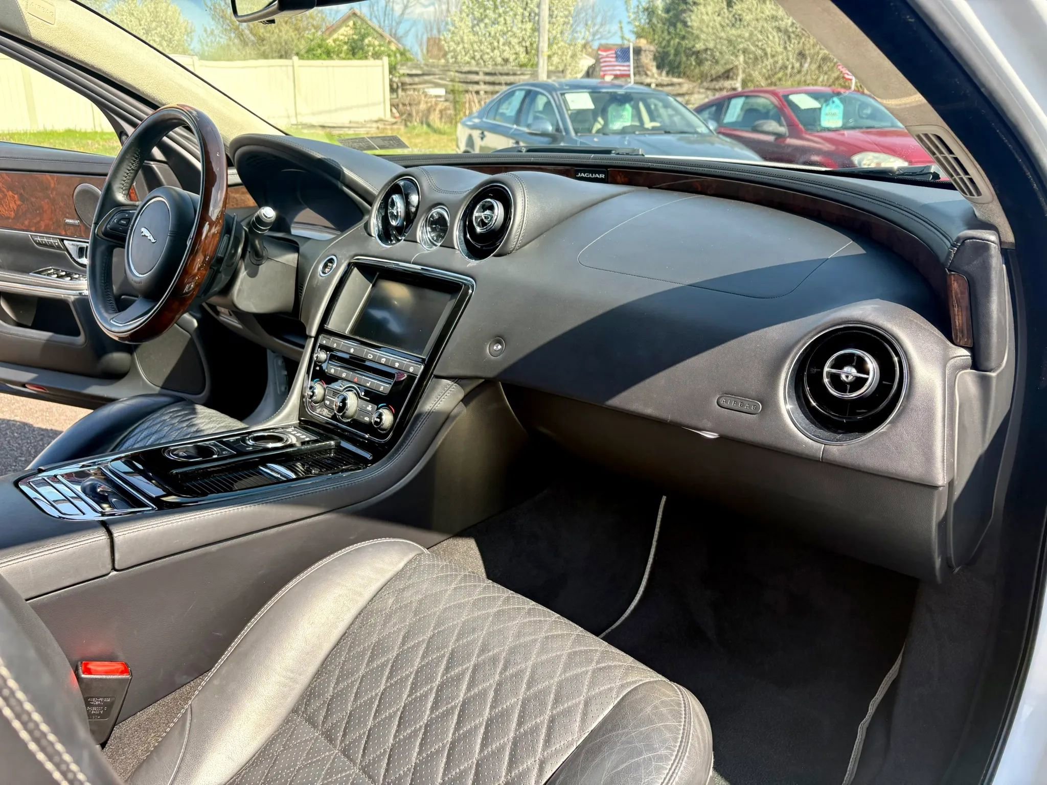 Used 2016 Jaguar XJ L Portfolio RWD image 25