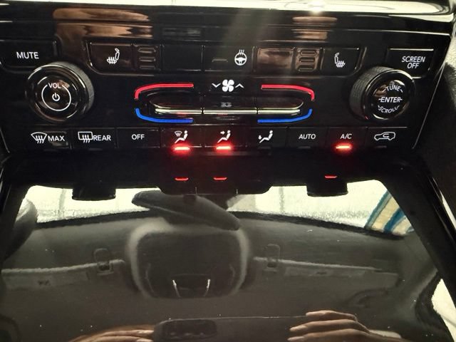 Used 2021 Jeep Grand Cherokee L Laredo w/ Luxury Tech Group I AWD/4WD image 42