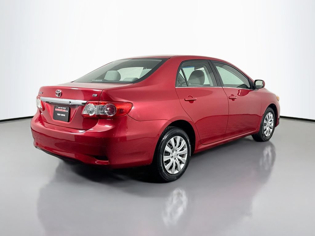 Used 2013 Toyota Corolla LE FWD image 5