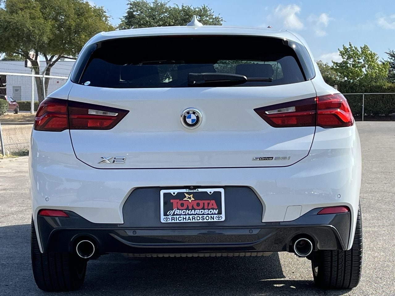 Used 2023 BMW X2 sDrive28i w/ M Sport Package FWD image 5