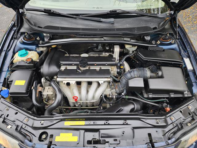 Used 2004 Volvo S60 2.4 image 21