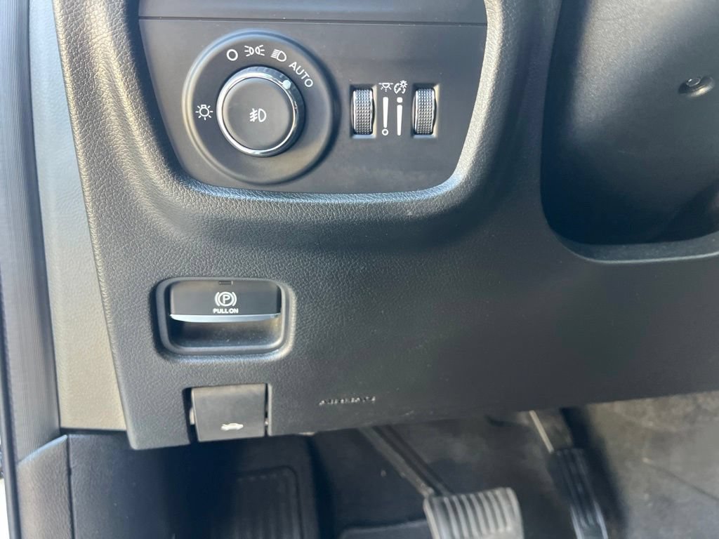 Certified 2021 Jeep Grand Cherokee L Overland w/ Luxury Tech Group IV AWD/4WD image 37
