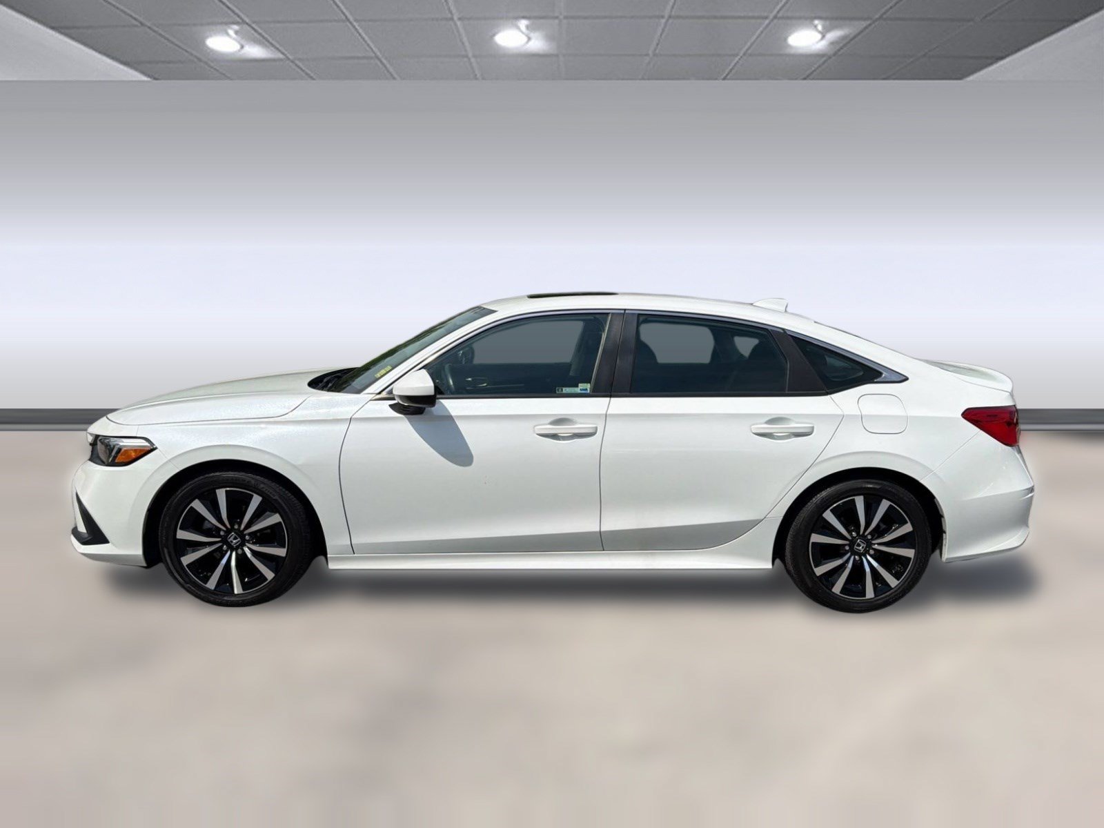 Used 2022 Honda Civic EX image 2