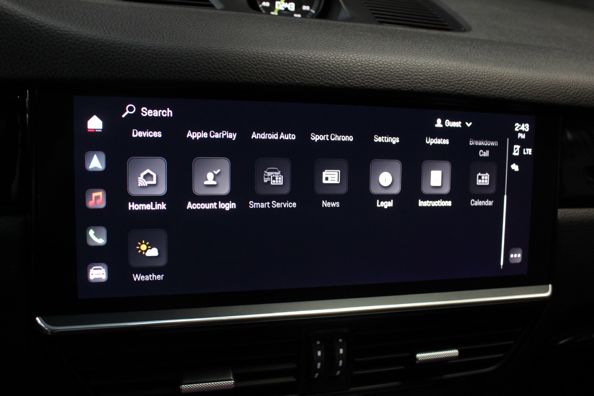 Used 2022 Porsche Cayenne E-Hybrid w/ Premium Package image 50