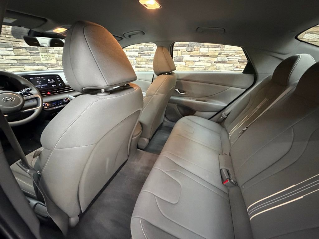 Certified 2023 Hyundai Elantra SEL image 25