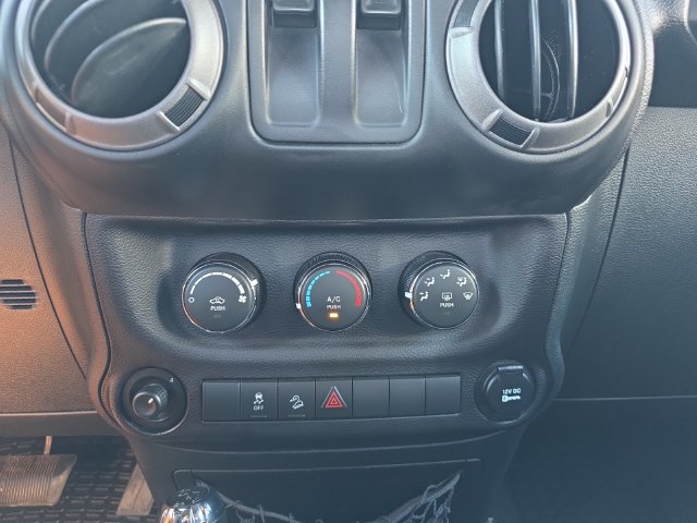 Used 2015 Jeep Wrangler Sport w/ Quick Order Package 24S AWD/4WD image 23
