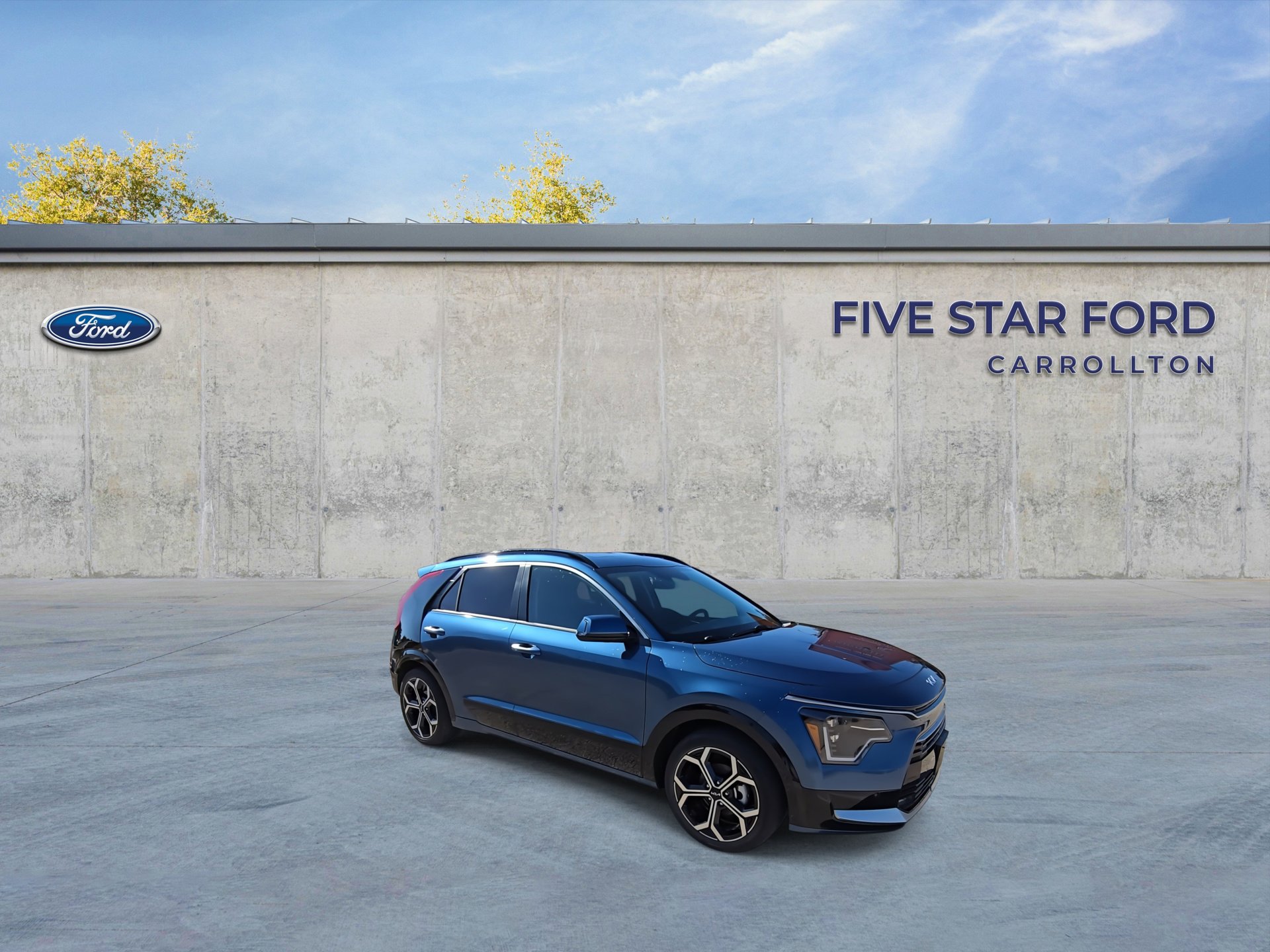 Used 2023 Kia Niro SX Touring image 2