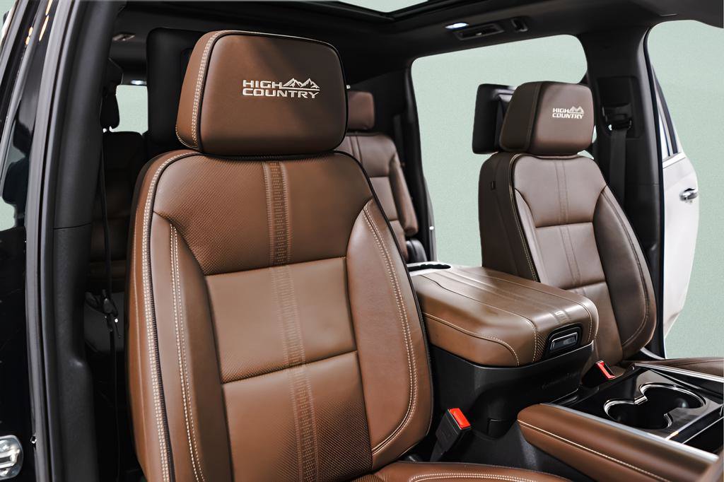 Used 2025 Chevrolet Suburban High Country image 41