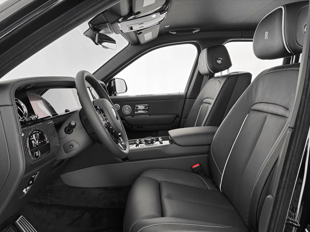 New 2026 Rolls-Royce Cullinan Black Badge AWD/4WD image 15