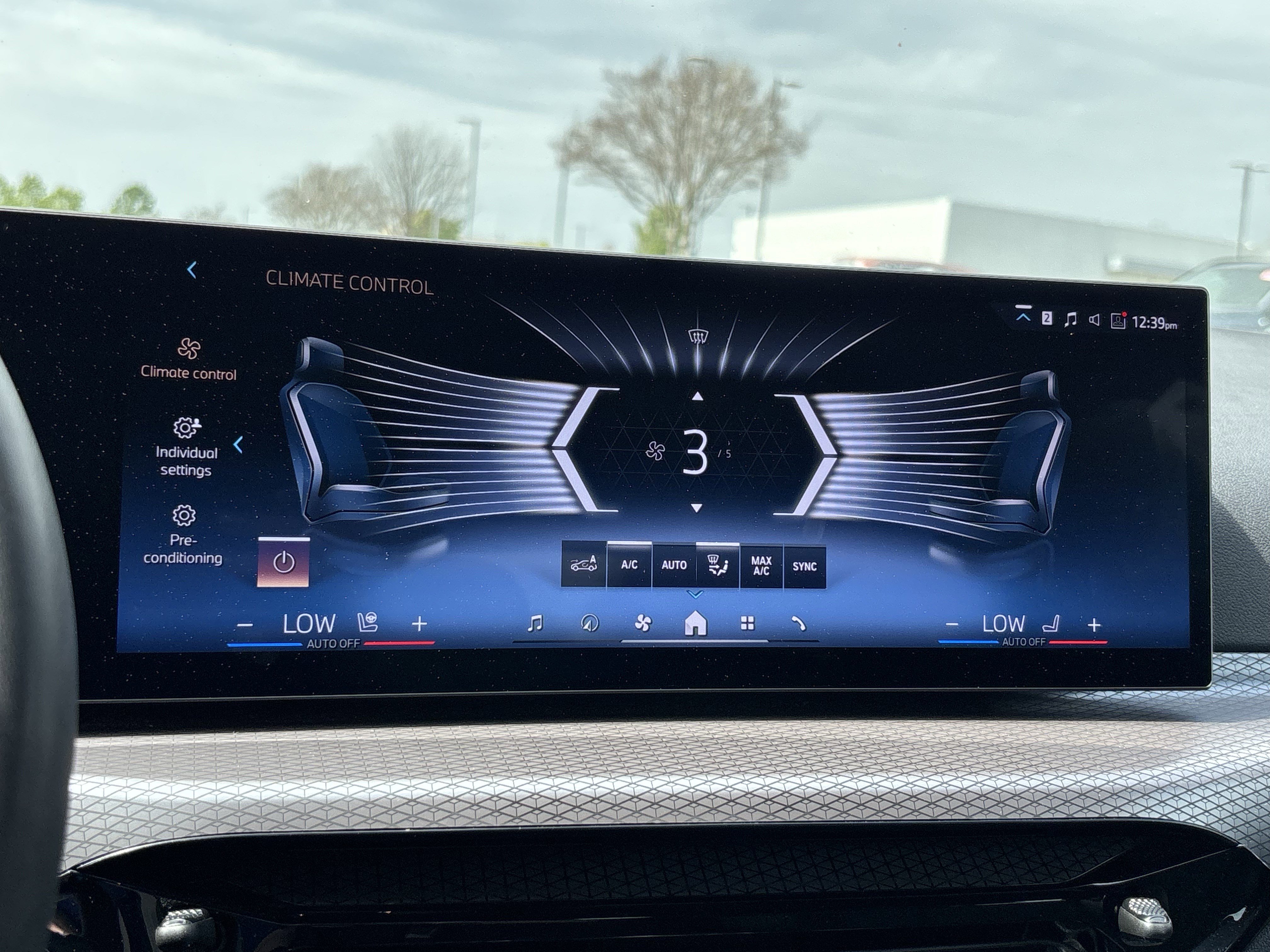 Used 2025 BMW 430i w/ Premium Package image 25