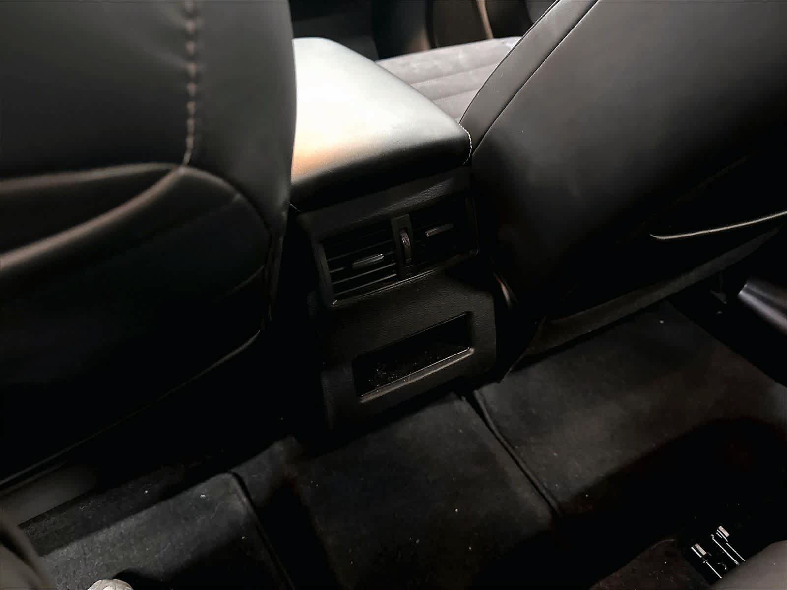 Used 2022 Mitsubishi Outlander SE AWD/4WD image 37