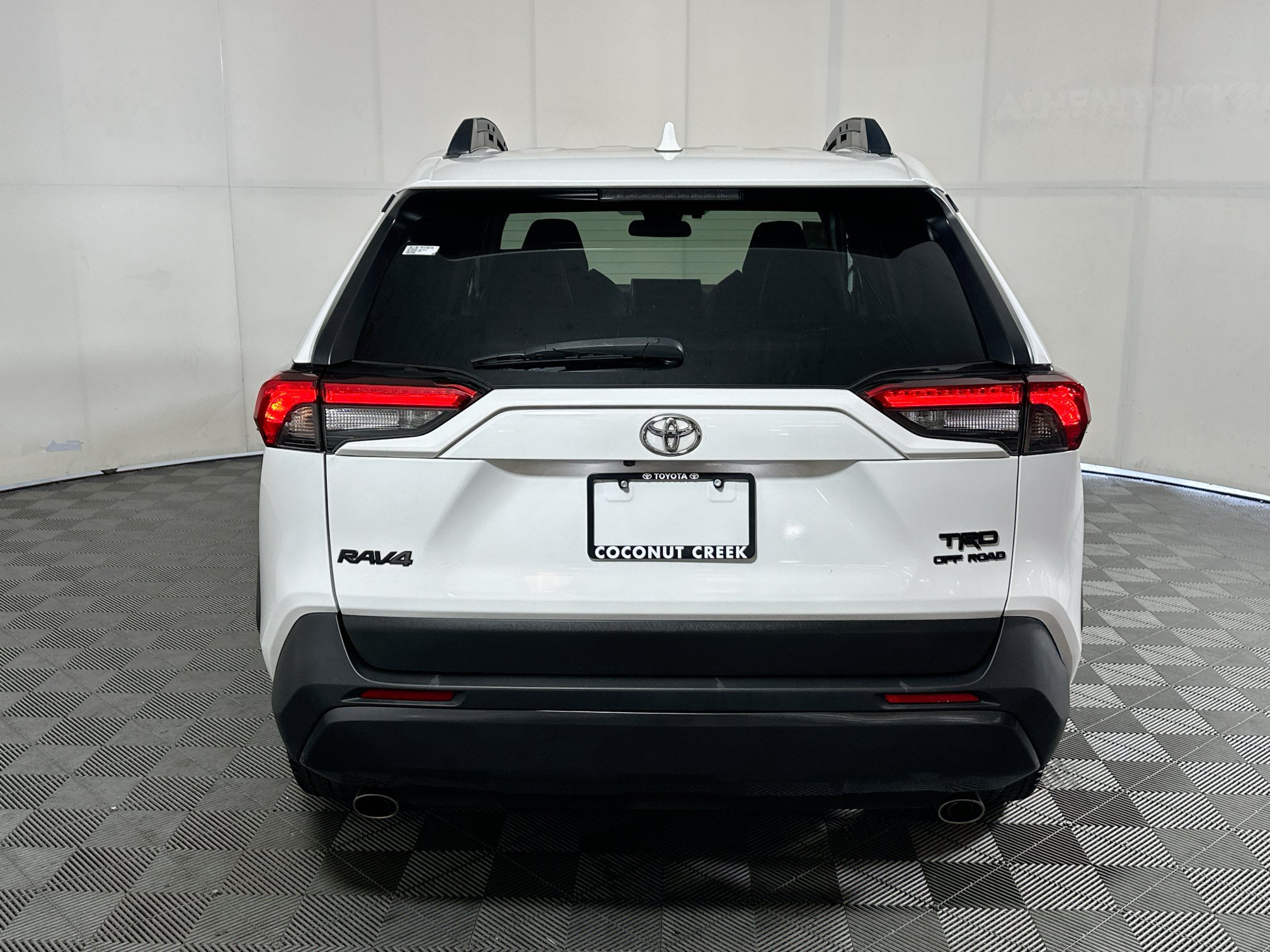 Used 2020 Toyota RAV4 TRD Off-Road w/ TRD Off-Road Weather Package AWD/4WD image 4