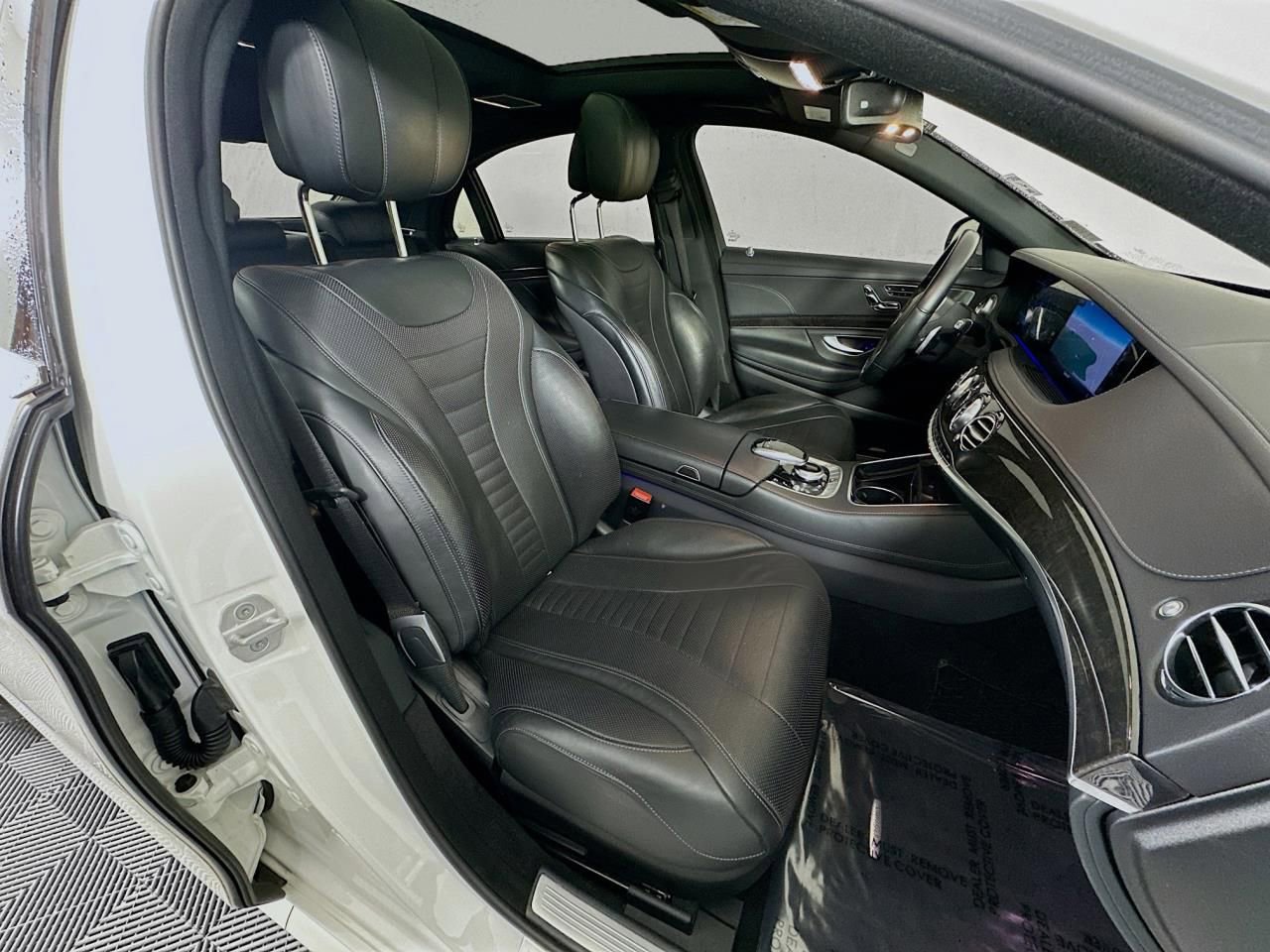 Used 2018 Mercedes-Benz S 560 Sedan image 31