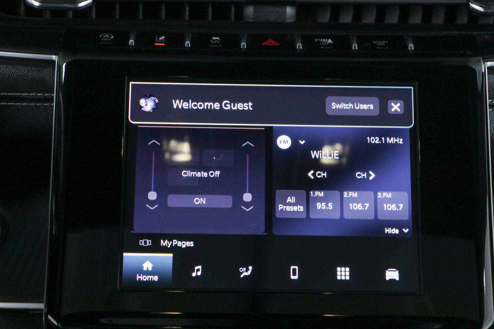 Used 2023 Jeep Grand Cherokee Altitude AWD/4WD image 19