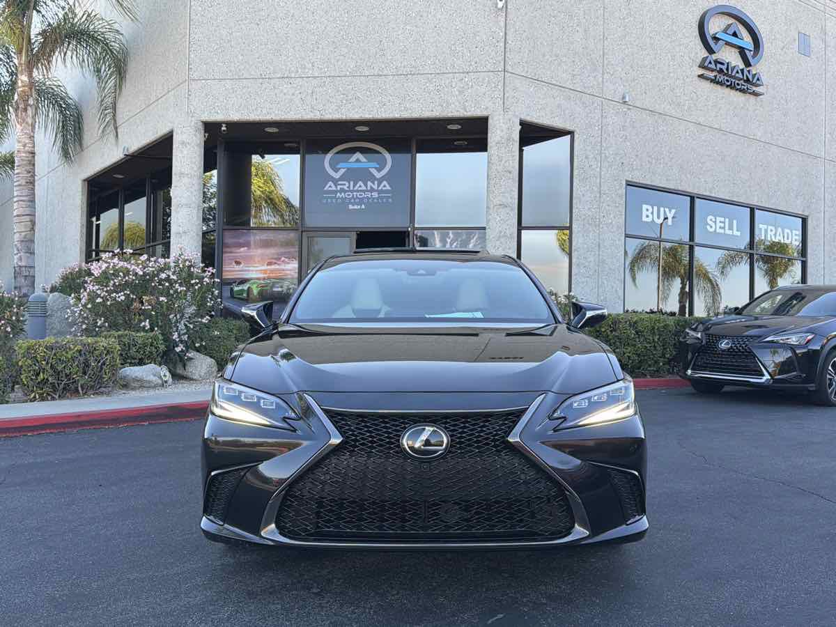Used 2024 Lexus ES 300h F Sport w/ Accessory Package (Z1) FWD image 18