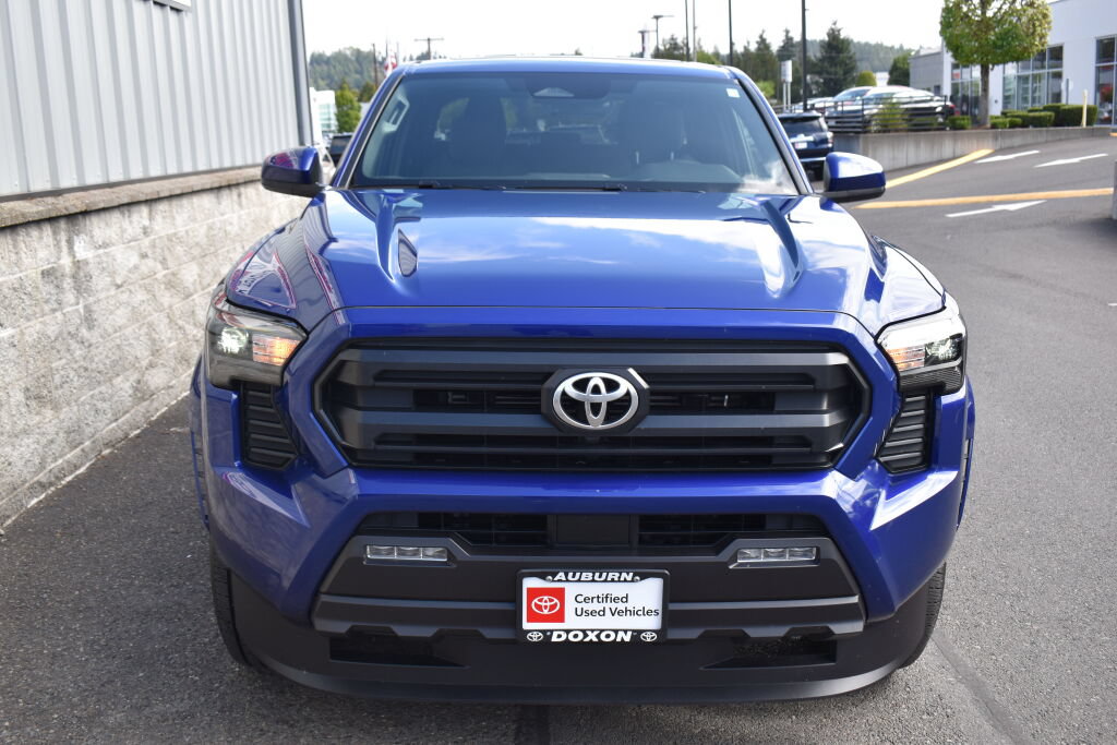 Certified 2025 Toyota Tacoma SR5 AWD/4WD image 2