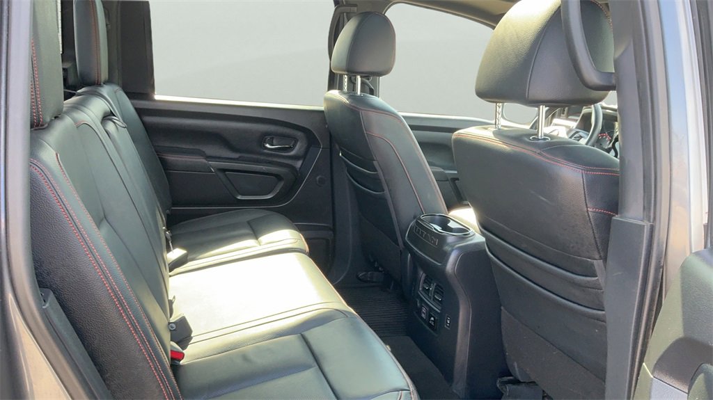Used 2020 Nissan Titan PRO-4X w/ Pro-4x Convenience Package image 11