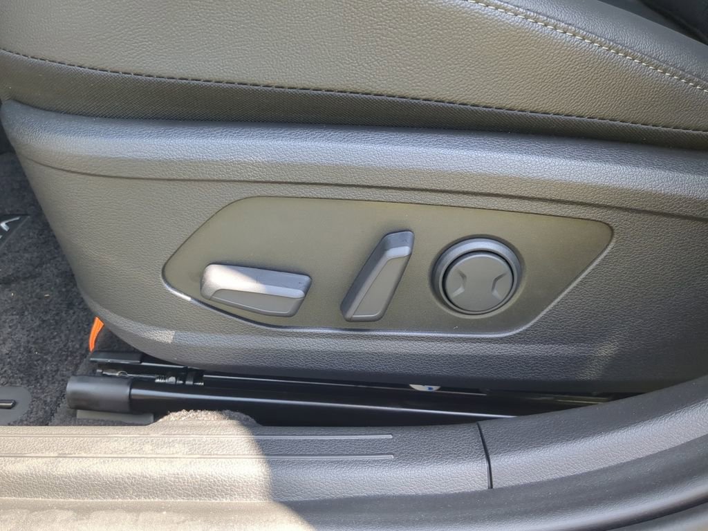 New 2025 Hyundai Sonata Limited image 18