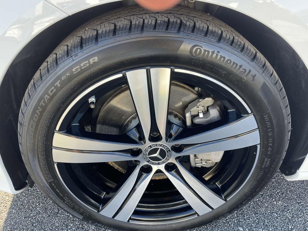 Used 2022 Mercedes-Benz C 300 Sedan image 8