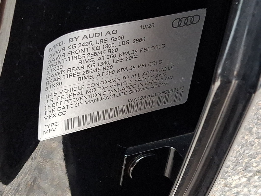 Used 2025 Audi Q5 Premium Plus w/ Premium Plus AWD/4WD image 27