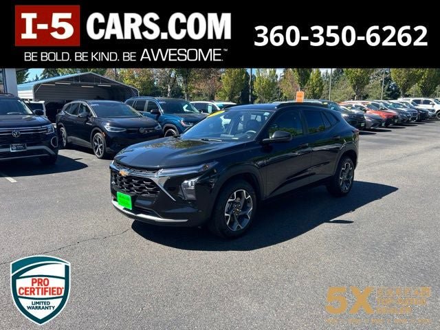 Used 2024 Chevrolet Trax LT FWD image 1