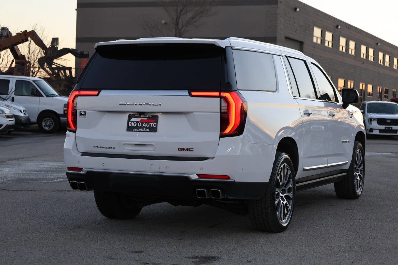 Used 2025 GMC Yukon XL Denali w/ Sun & Power Step Package image 9