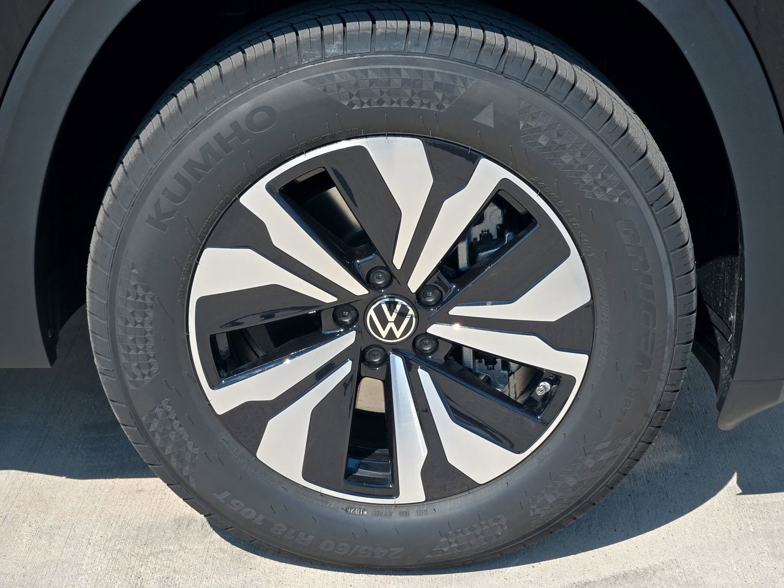 New 2026 Volkswagen Atlas SE image 8