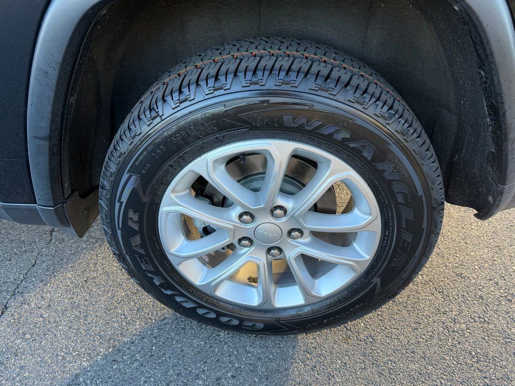 Certified 2021 Jeep Grand Cherokee Laredo image 13