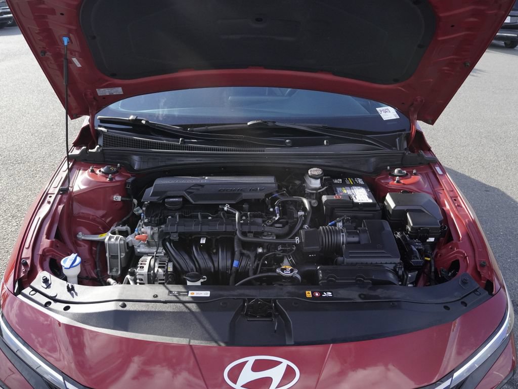 Used 2024 Hyundai Elantra Limited FWD image 38