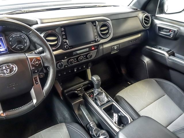 Used 2021 Toyota Tacoma TRD Sport w/ Technology Package image 17