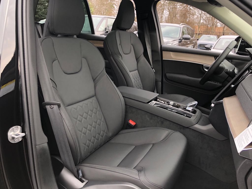 New 2026 Volvo XC90 B6 Plus w/ Protection Package Premier AWD/4WD image 28