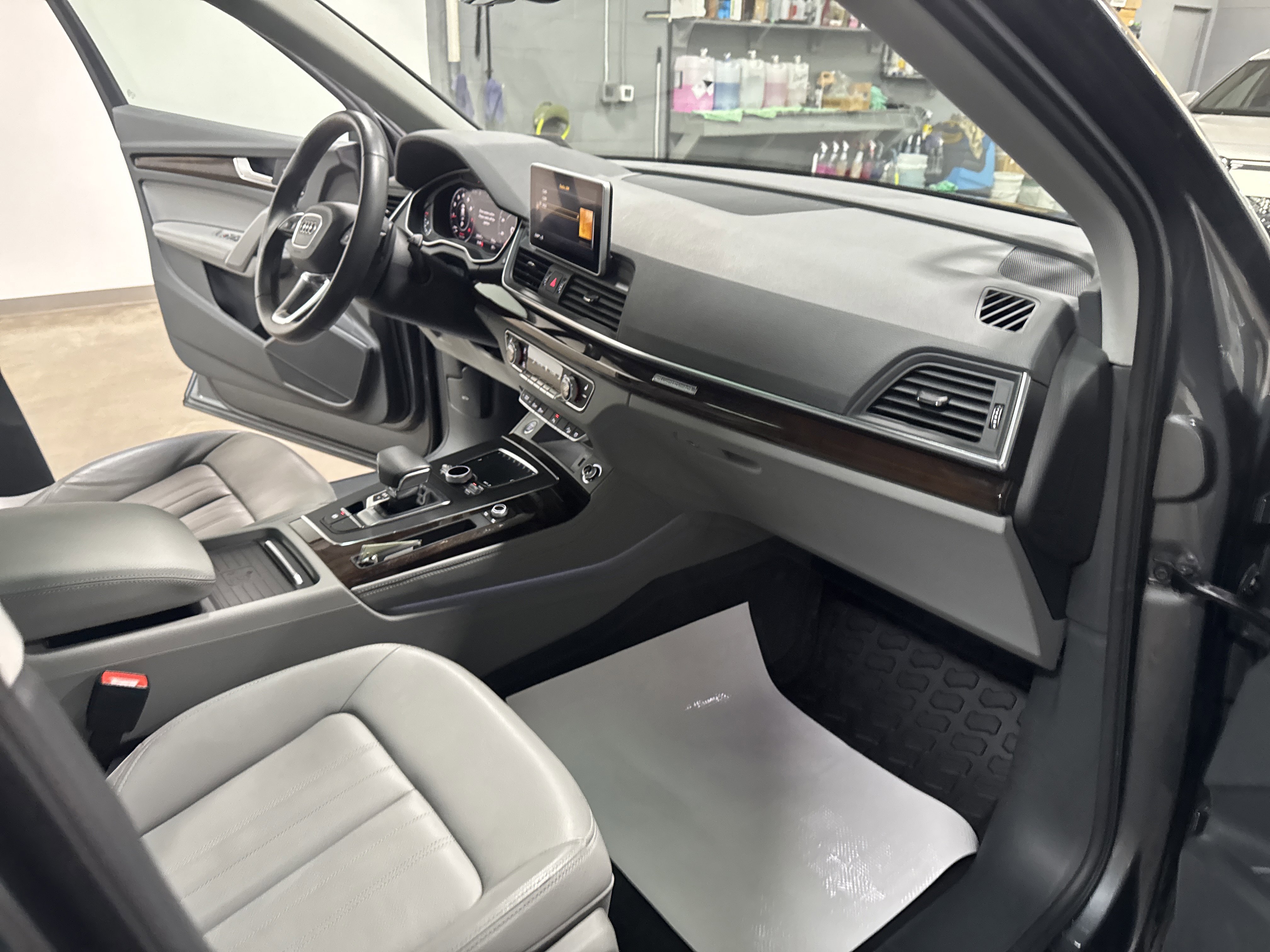 Used 2019 Audi Q5 2.0T Premium Plus w/ Premium Plus Package image 40