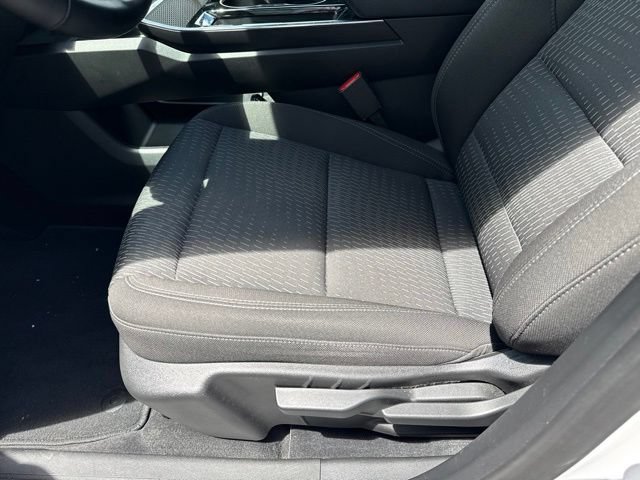 Used 2025 Chevrolet Equinox LT AWD/4WD image 10