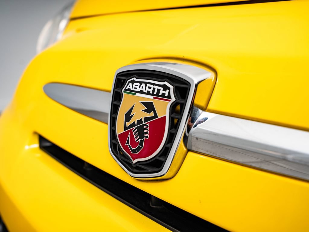 Used 2017 FIAT 500 Abarth FWD image 3