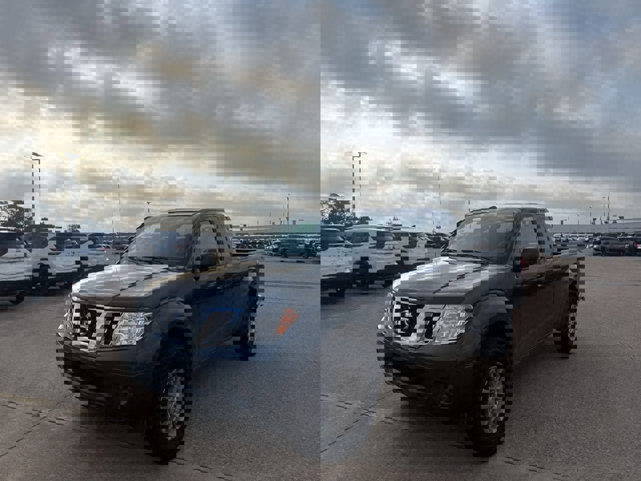 Used 2016 Nissan Frontier SV image 8