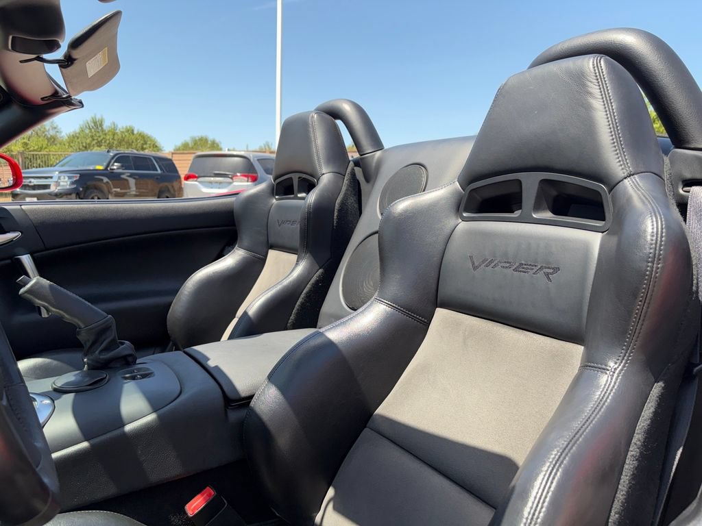 Used 2004 Dodge Viper SRT-10 RWD image 10