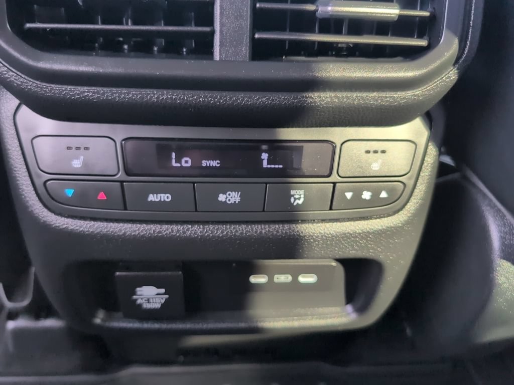 Used 2025 Honda Pilot Elite image 36